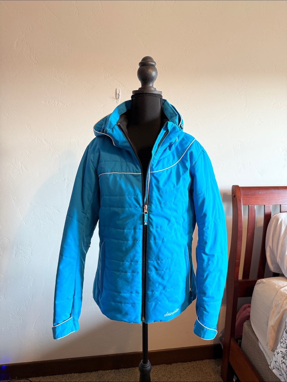 Descente Blue Hooded Ski Jacket
